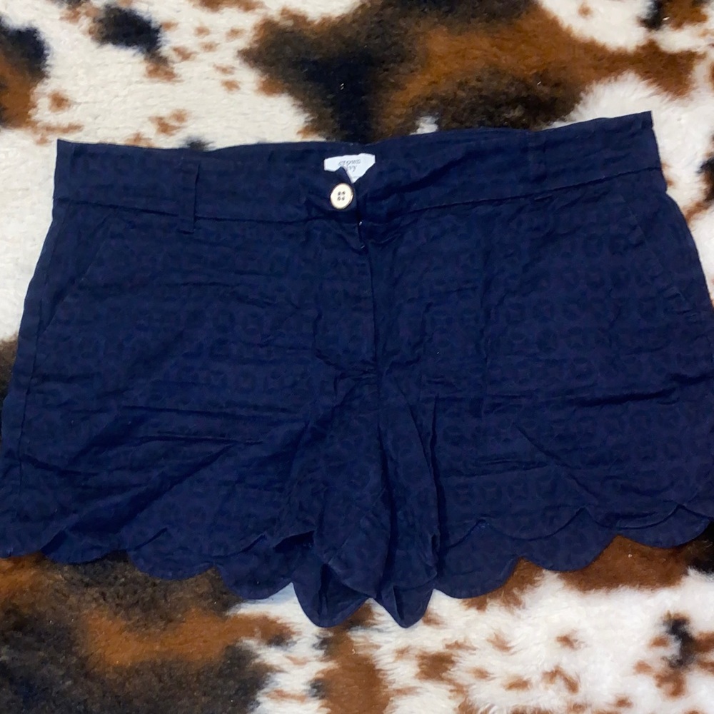 Crown & Ivy Dark Blue Scalloped High Waist Shorts